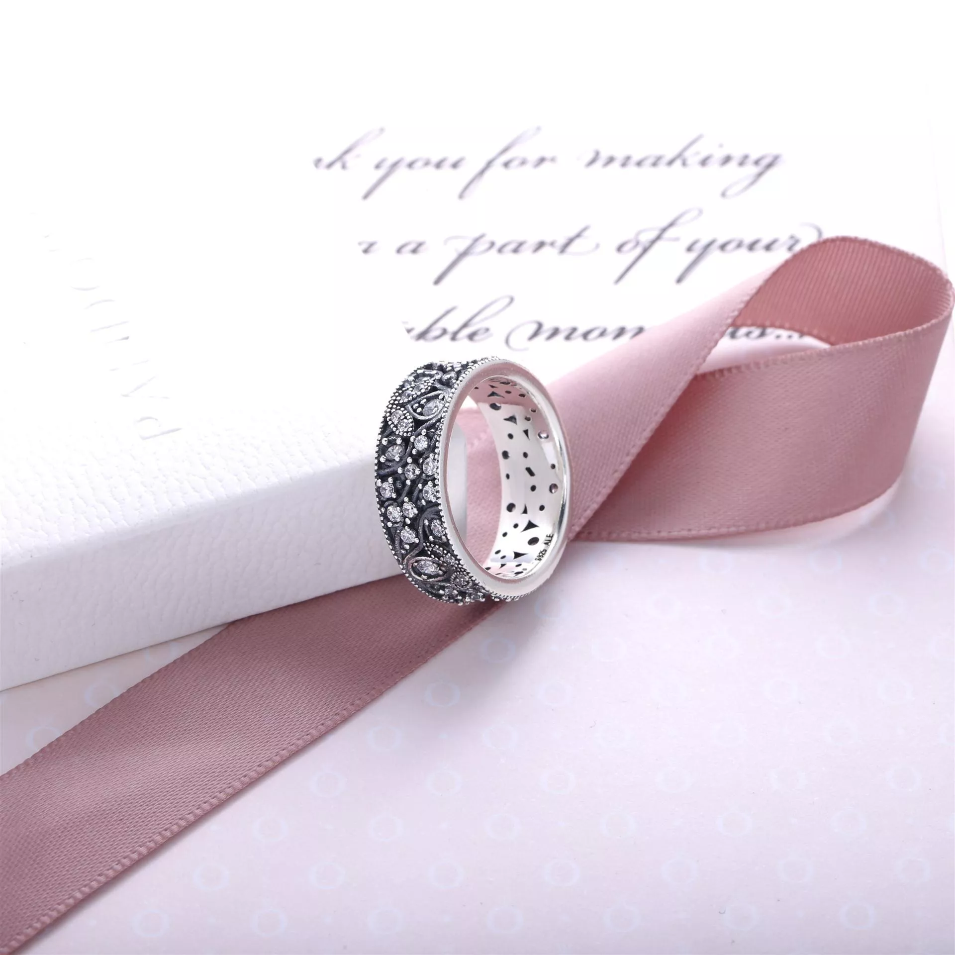 Shimmering Leaves Ring - 190965CZ