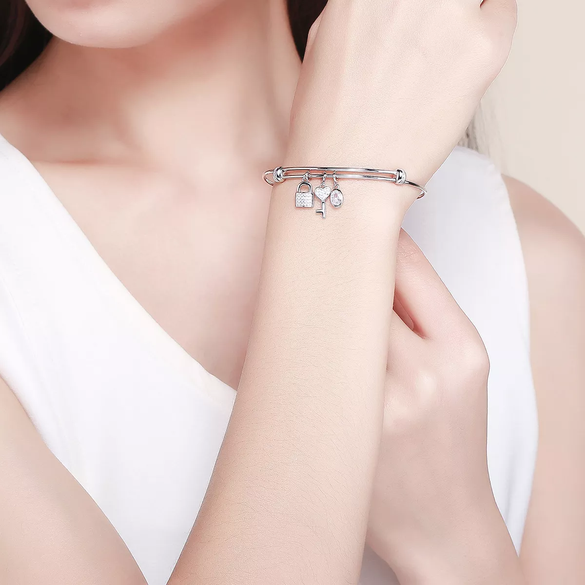 Bracelete estilo Pandora Rígido interessante promessa - SCB119