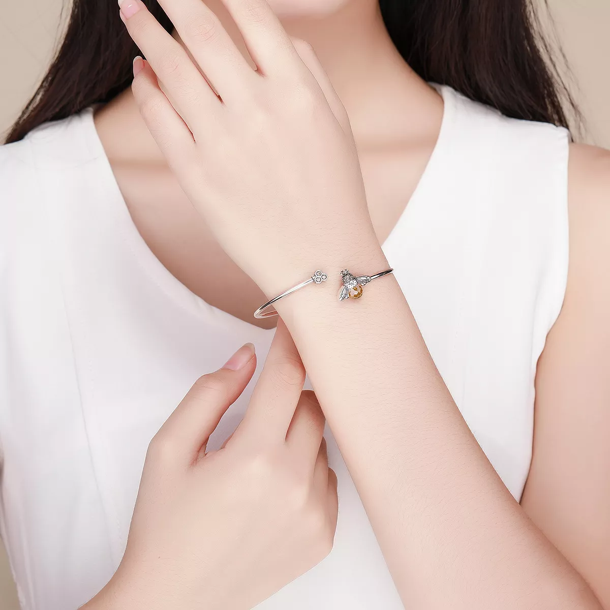 Bracelete Rigido Aberto História da Abelha estilo Pandora - SCB104