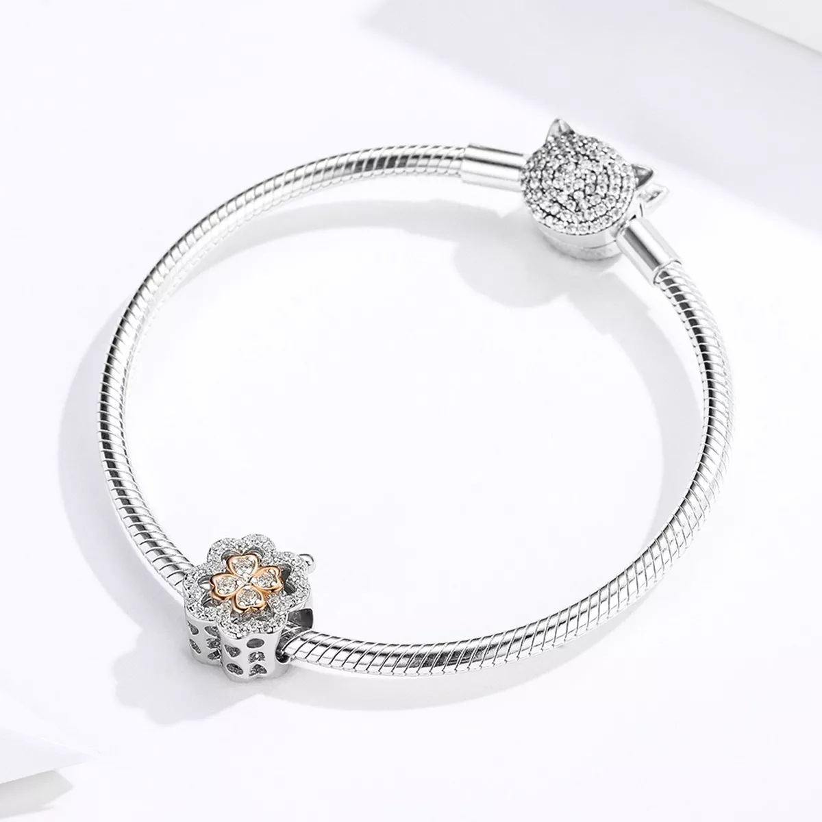 Charm Trevo-de-quatro-folhas estilo Pandora - SCC1247