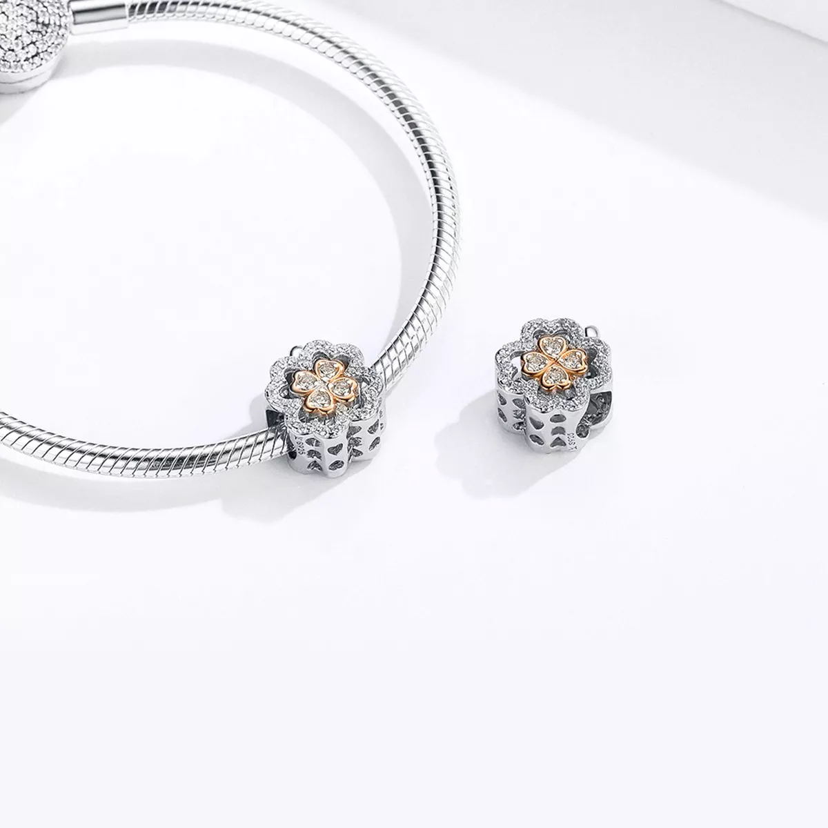 Charm Trevo-de-quatro-folhas estilo Pandora - SCC1247