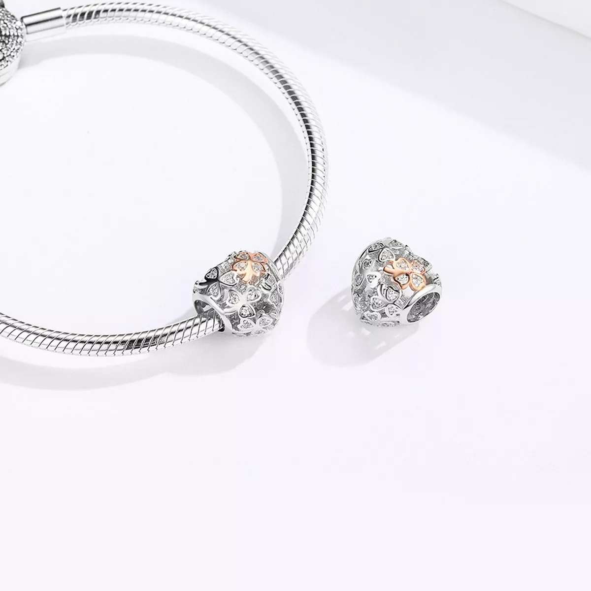 Charm Trevo-de-quatro-folhas estilo Pandora - SCC1248