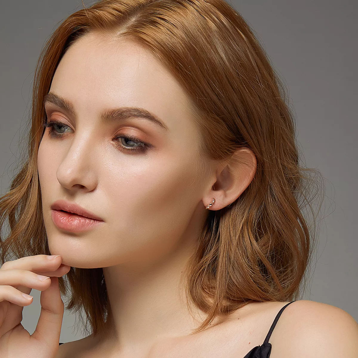 Brinco Argolas Namoro de corações estilo Pandora Rosa - SCE445-C