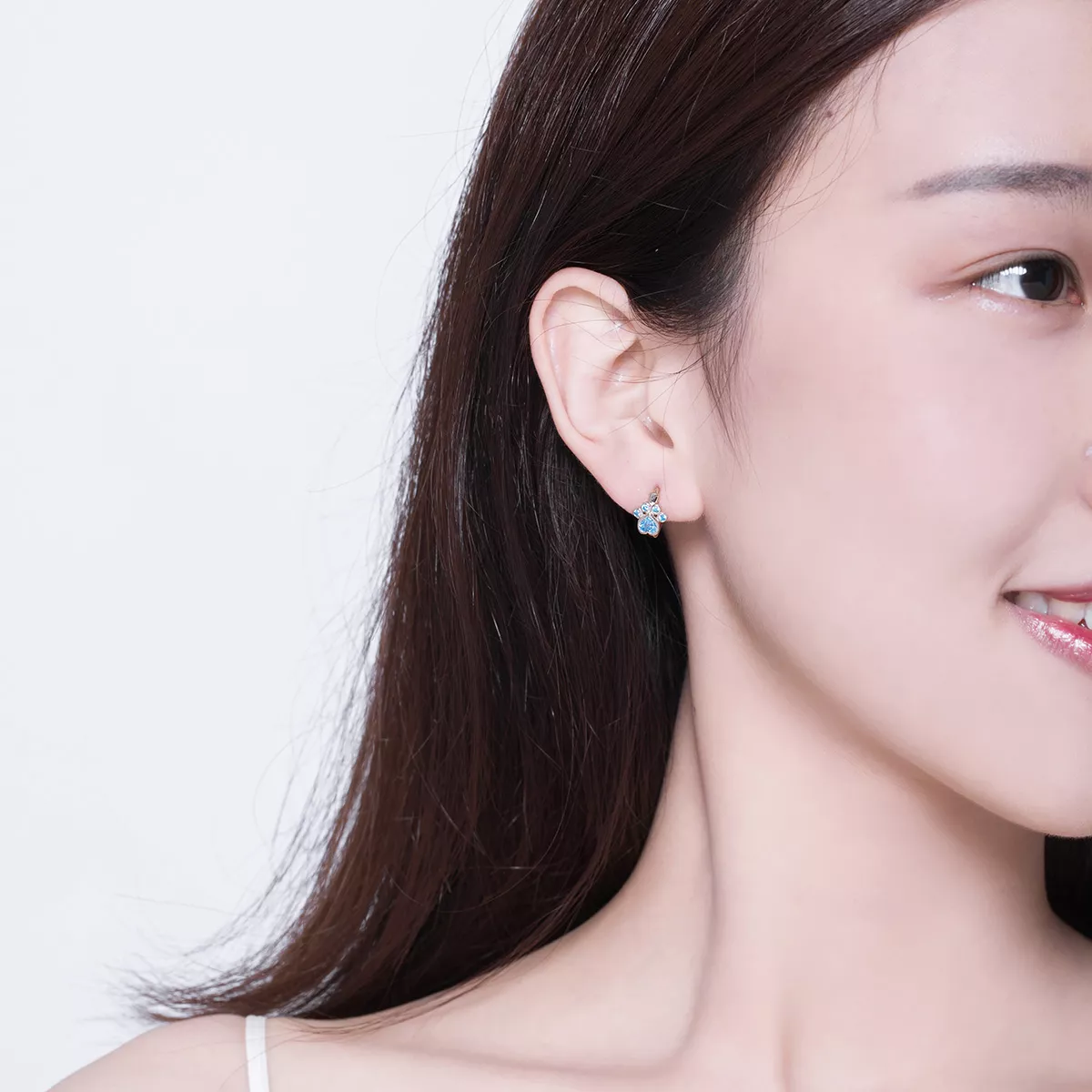 Brinco Argolas Pata de cão carinhosa estilo Pandora - SCE670