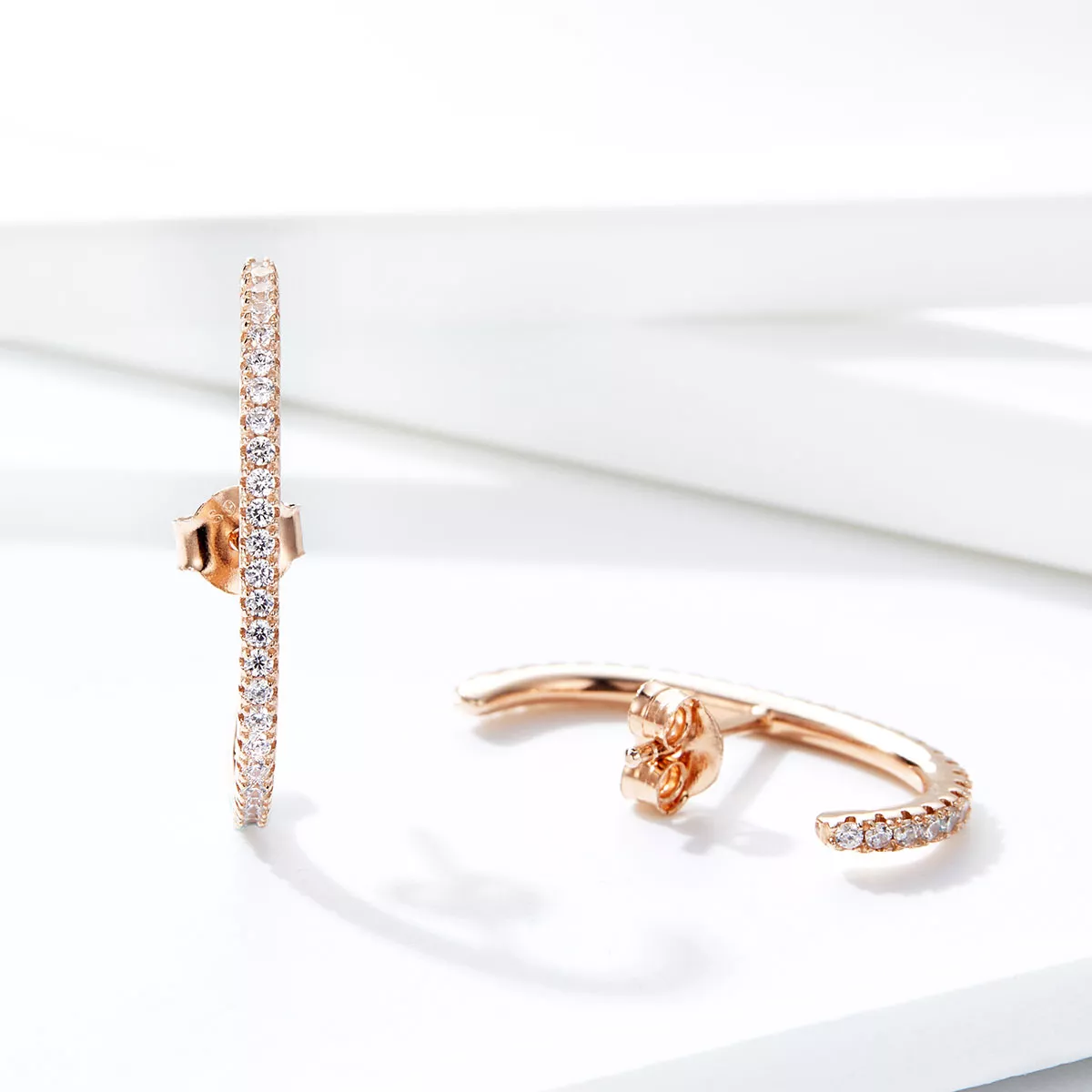 Brinco Argolas Radianos elegantes estilo Pandora Rosa - SCE548