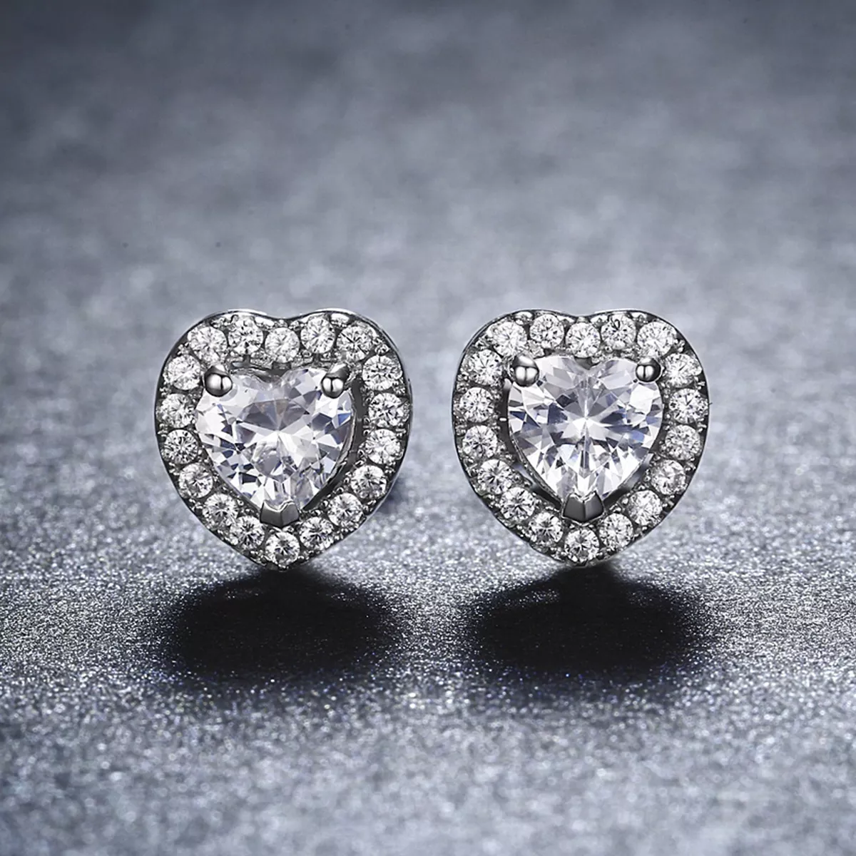 Brincos Petit Corações brilhantes estilo Pandora - SCE059