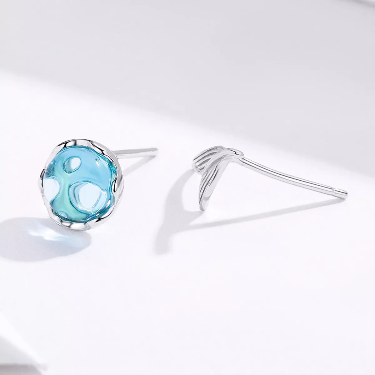 Brincos Petit Esperando sereia estilo Pandora - SCE630