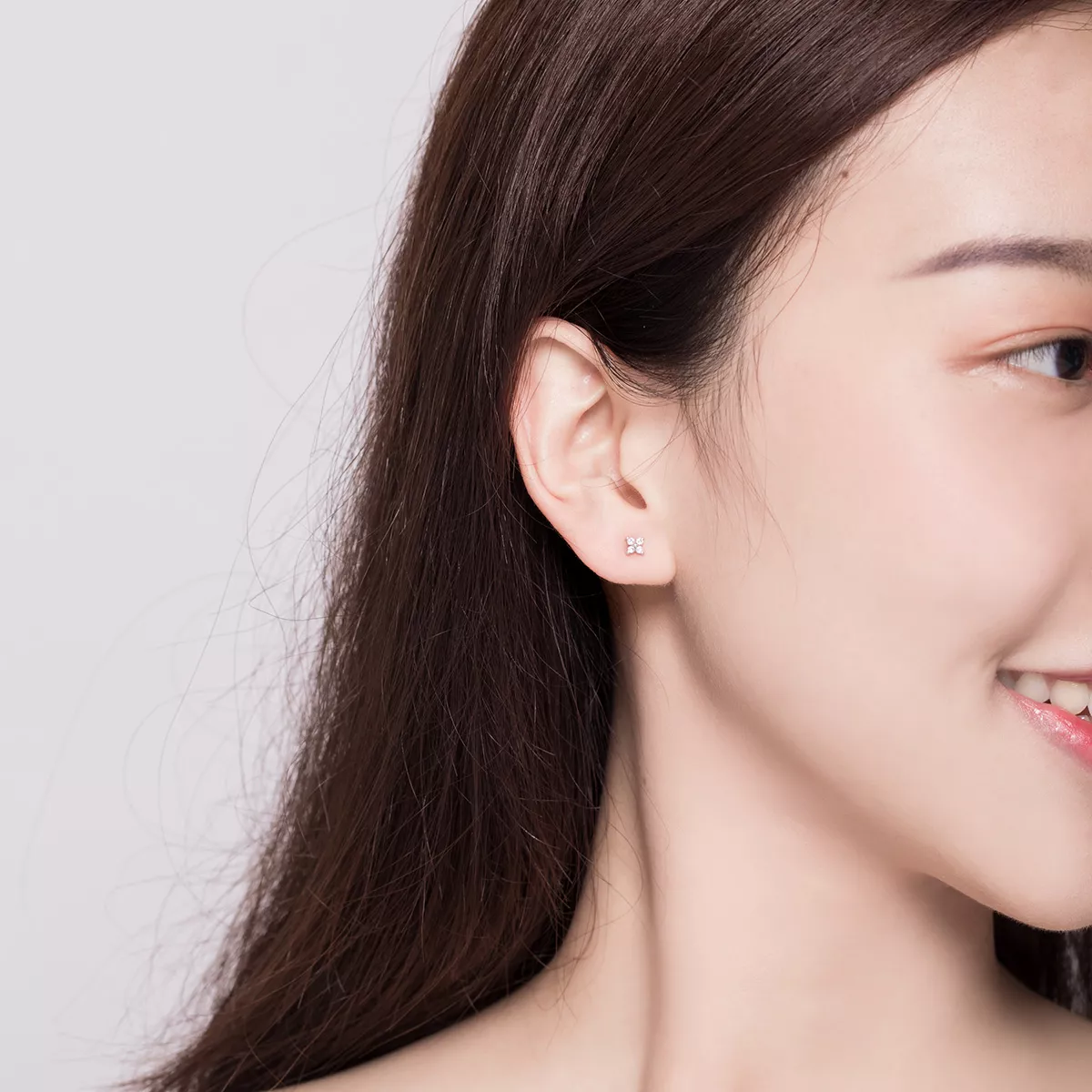 Brincos Petit Flor de luz estilo Pandora - SCE648