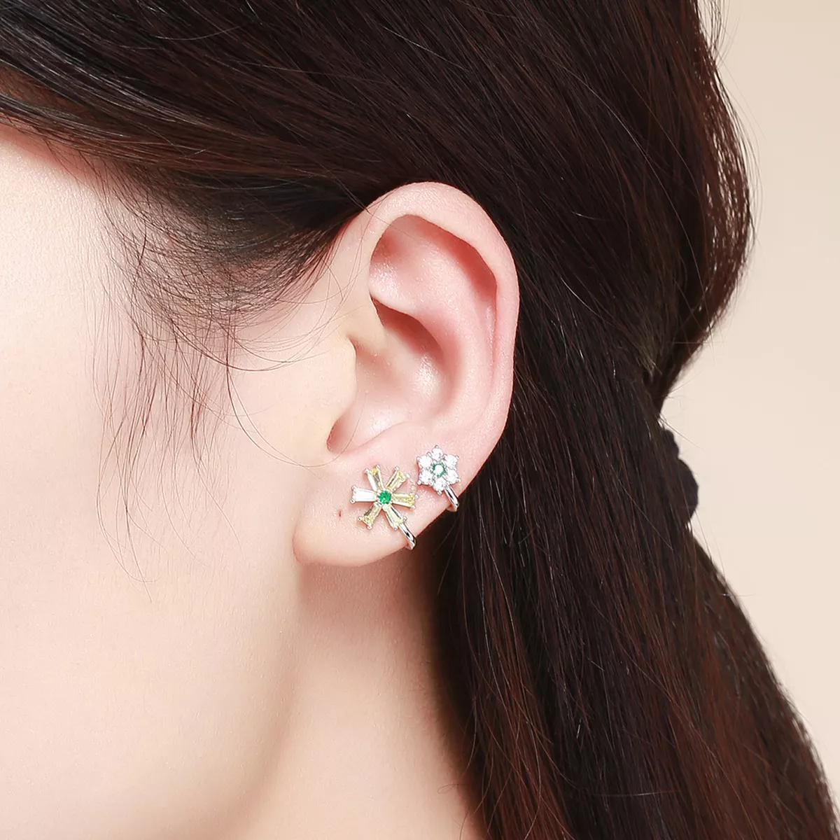 Brincos Petit Margarida estilo Pandora - SCE487