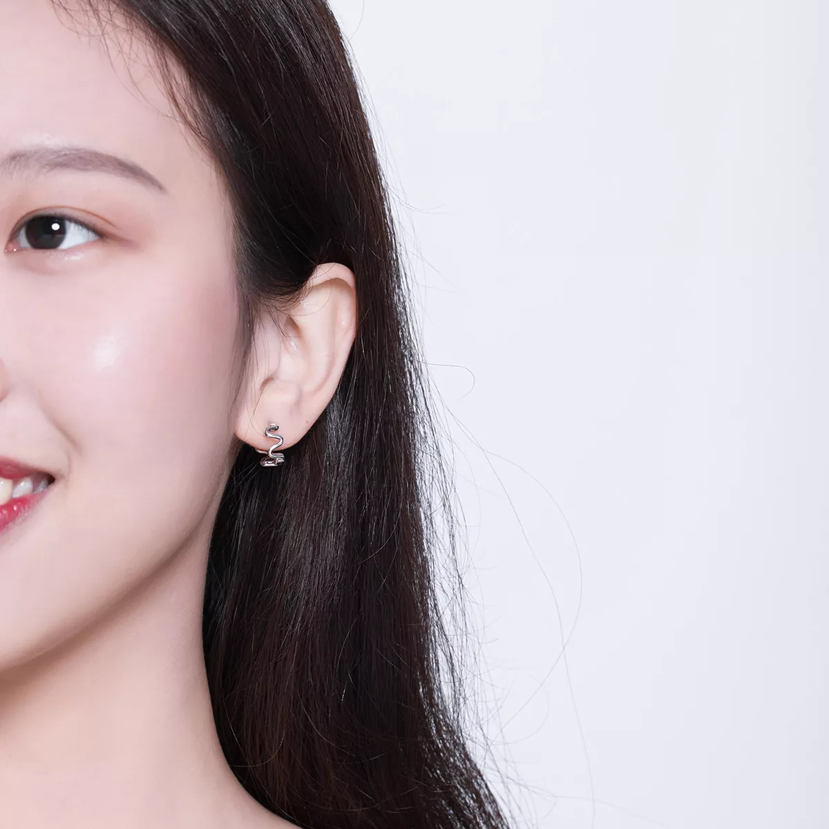 Brincos Petit Radianos de batimentos cardíacos estilo Pandora - SCE672