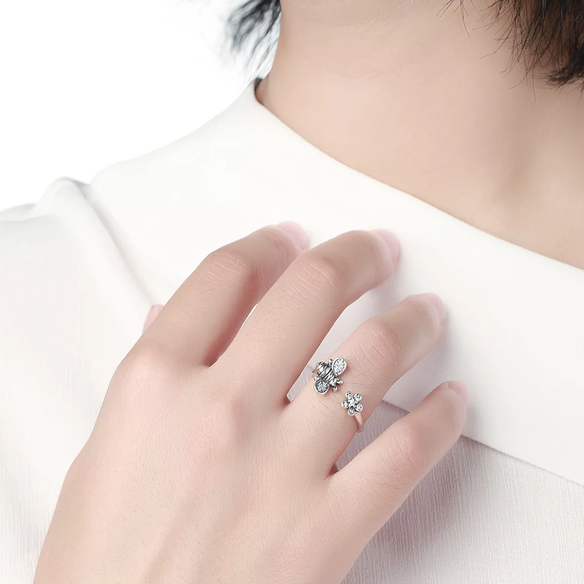 Anel Abelha e flor life Pandora - SCR086